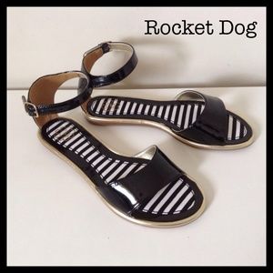 *LAST CHANCE* NWT Rocket Dog Black Ankle Strap Sandals